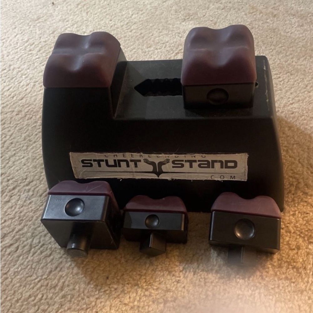 Sold- Cheer stunt stand for flyers